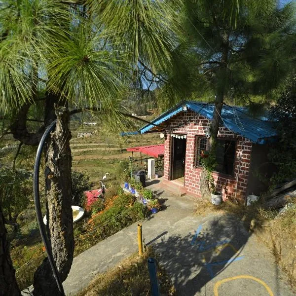 Shaantvan Homestay-Near Bhalughar Waterfall-Mukteshwar, hotel v destinaci Mukteswar