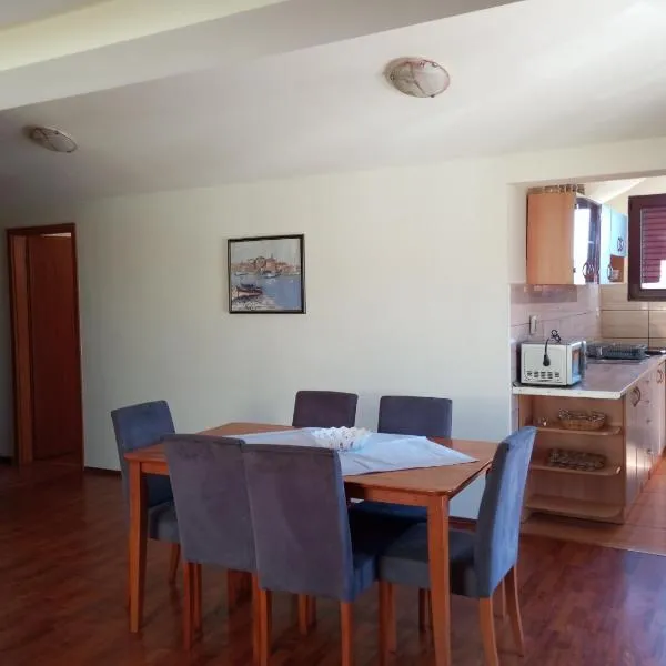 villa Adriana apartments, hotel v Rabe