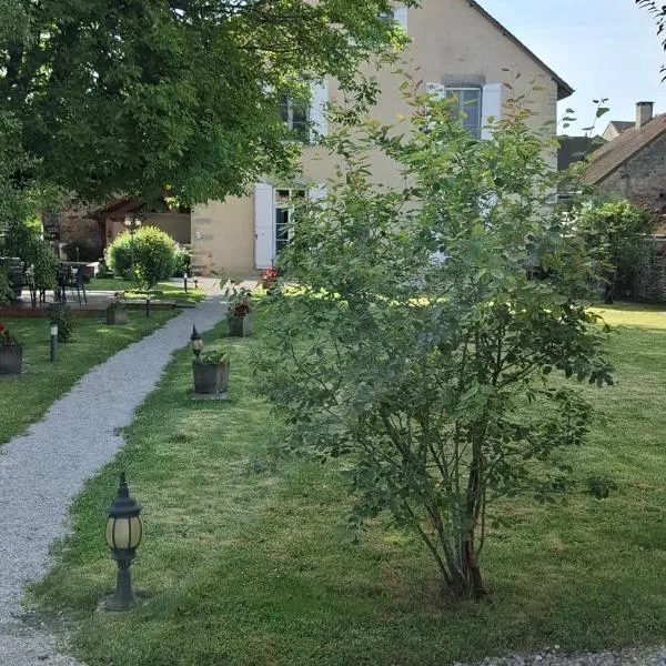 Maison d'Eusébia, hotel v destinaci Château-Chalon