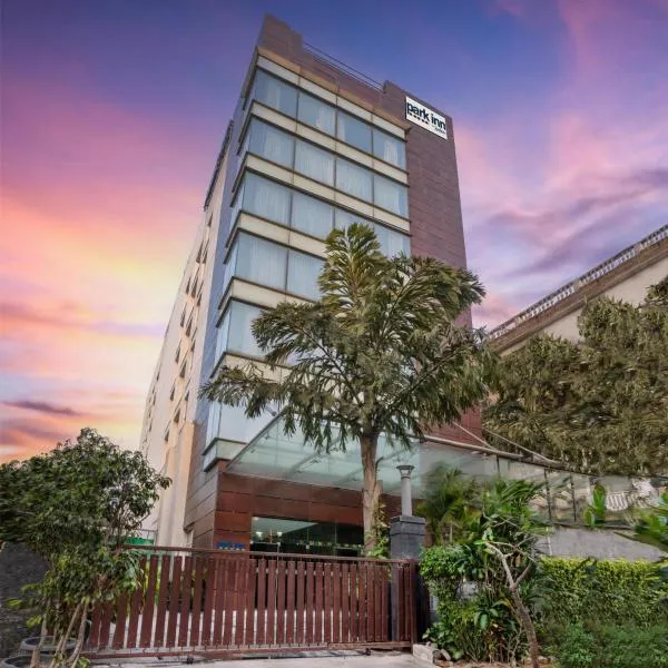 Park Inn Gurgaon، فندق في جورجاون
