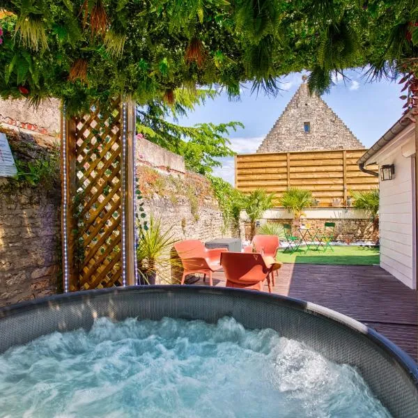 Appartement fraîchement rénovée - Jacuzzi au cœur de Caen, hotel in Caen