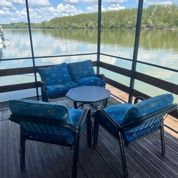 SplavTisa-Titel, hotel in Titel
