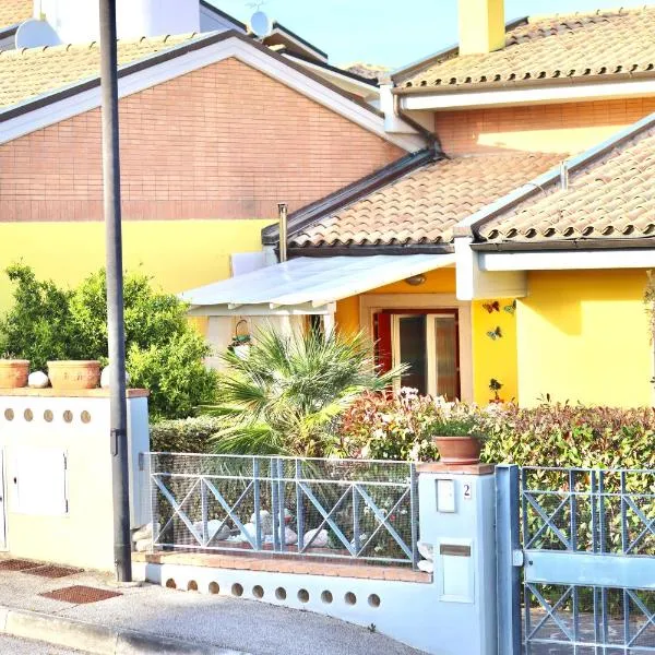 Villa Gialla, hotel in Porto Recanati