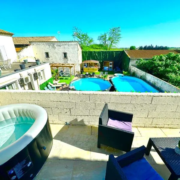 Les Appartements du Mas - EMERAUDE – hotel w mieście Aigues-Mortes