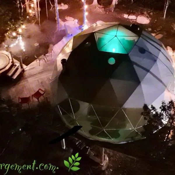 La générale Sherman, Expérience hébergement le luxe sauvage avec vue et jacuzzi, hotel v destinaci Saint-Alexis-des-Monts