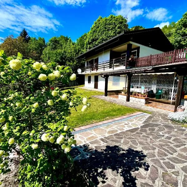villa Guja, hotel in Esino Lario