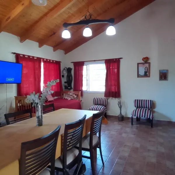 Casa Lennon, hotel in Plottier