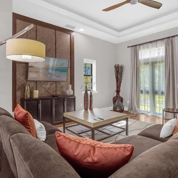Holiday at the Parks - Townhome by Disney!, hotel v Orlandu