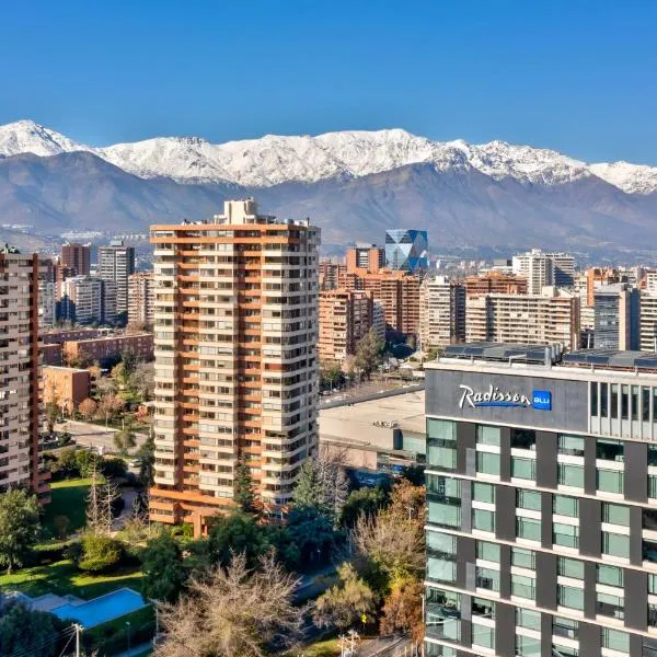 Radisson Blu Plaza El Bosque Santiago, hotel v destinaci Santiago