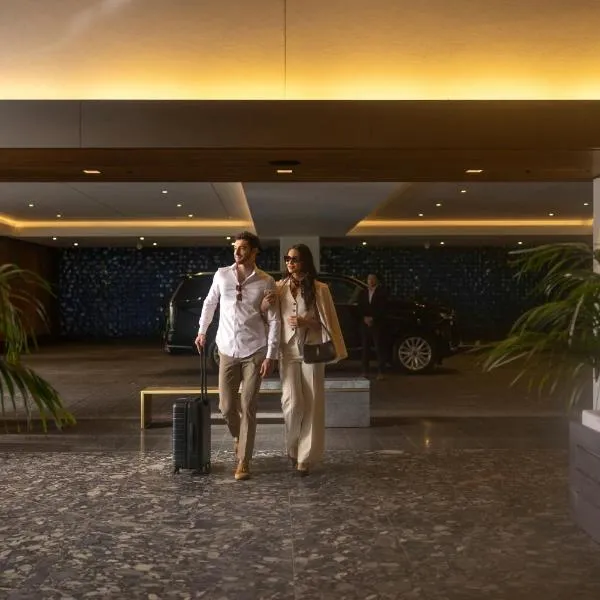 The Ritz-Carlton Residences, Waikiki Beach Hotel, hotel v Honolulu