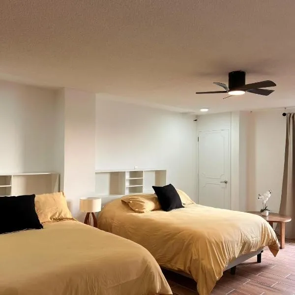 Habitacion Berlin en The Green Door, хотел в Агуаскалиентес