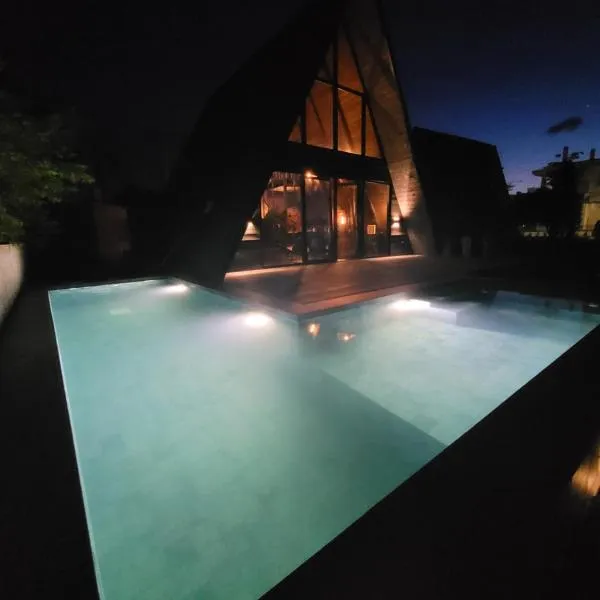 A Frame Villas, hotel in Vrahati