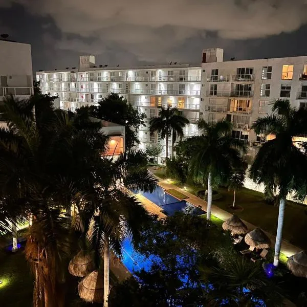 Sky condo tziara M6B panoramic view, hotel en Cancún