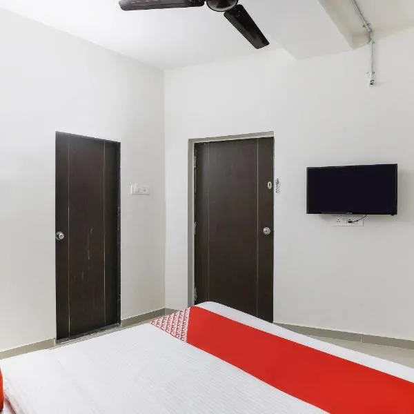 Hotel O Zion Inn, hotel di Vapi