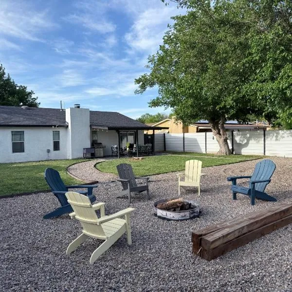 Sunrise Experience w/King Size Bed & Pet Friendly, hotel in Roswell