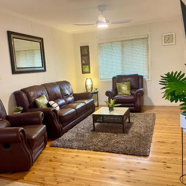 Private duplex in Rangeville, hotel in Toowoomba