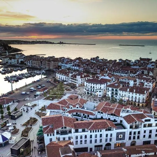 Bizipoz Hôtel, hotel v destinácii Saint-Jean-de-Luz