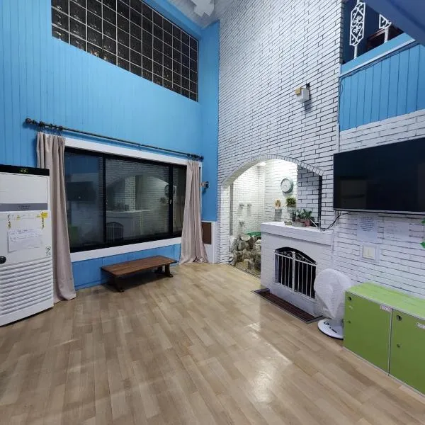 Beach Stay Guesthouse, hotel v destinaci Pusan