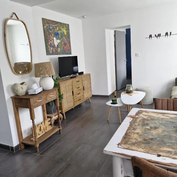 Maison aux portes des garrigues, hotel em Nîmes