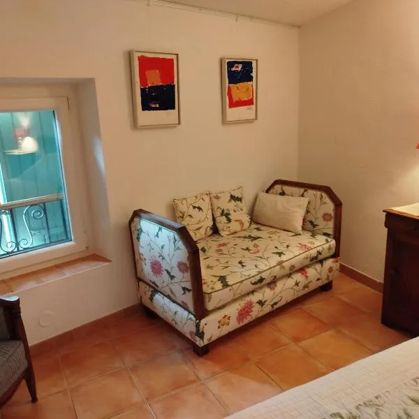 Le Térébinthe B&B, hotel v destinaci Lauris