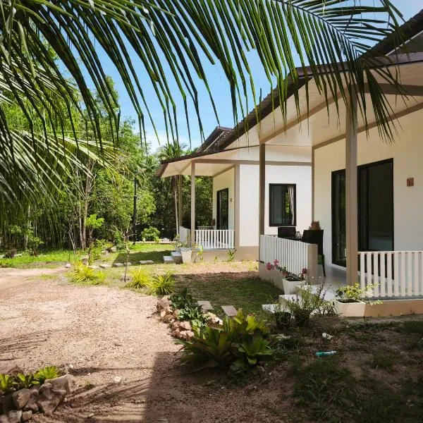 The Secret Garden Homestay Koh Yao Yai, hotel v destinaci Ko Yao Yai