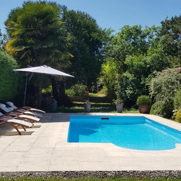Studio Carpe Diem proche Fontainebleau, hotel em Thomery