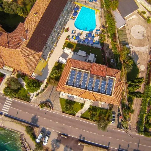 Drago Suites, hotel v destinaci Brenzone sul Garda