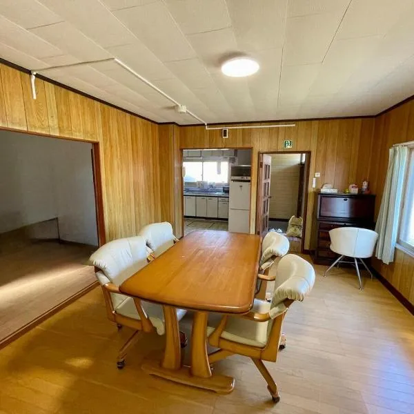 夕張ほっこり宿駅の前, hotell sihtkohas Yubari