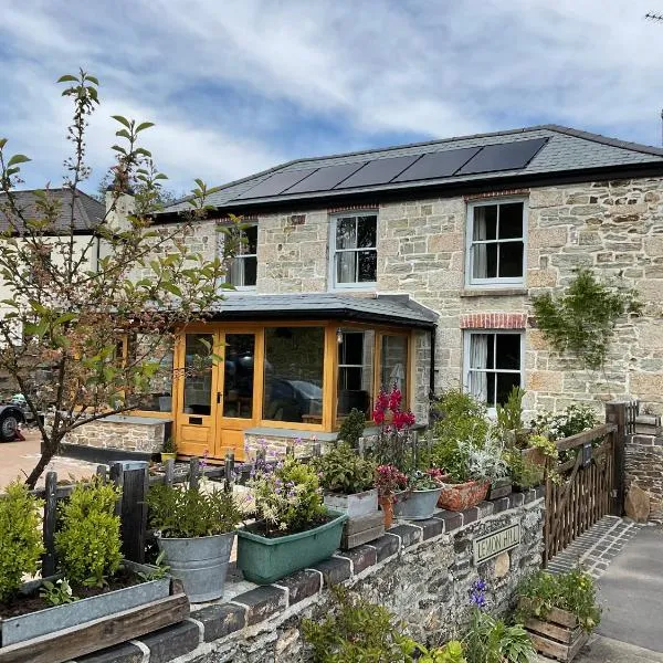 Woodbine Cottage, hotel in Falmouth