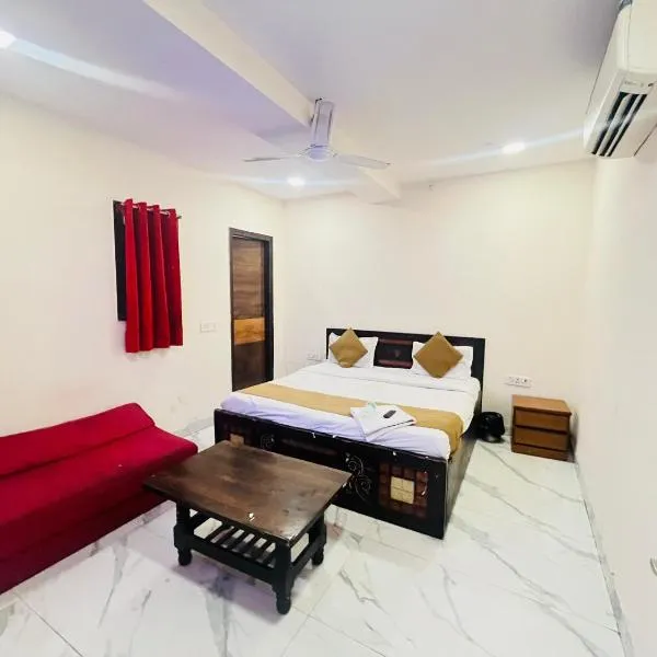 Hotel Three Stay - Near Dilli Haat Janakpuri, hotel v Novém Dillí