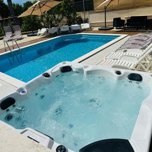 Apartment Dida i Mara, hotel in Malinska