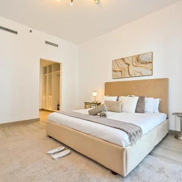 Yas Canal 3 Luxury Apartment Close to F1 and Ferrari World、アブダビのホテル