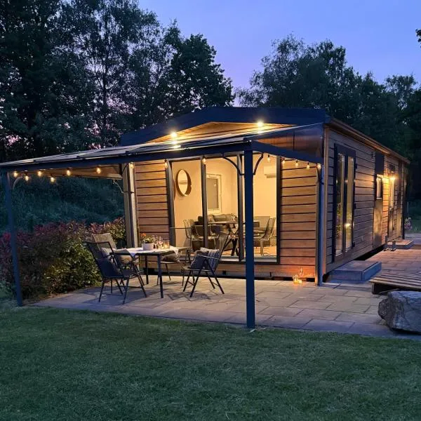 Auszeit am Alfsee, inklusive Dinopark und Indoorspielplatz, hotel in Rieste