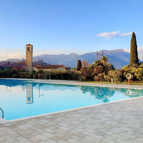 La Terrazza sul Lago - Splendida Vista sul Garda, hotel Raffában