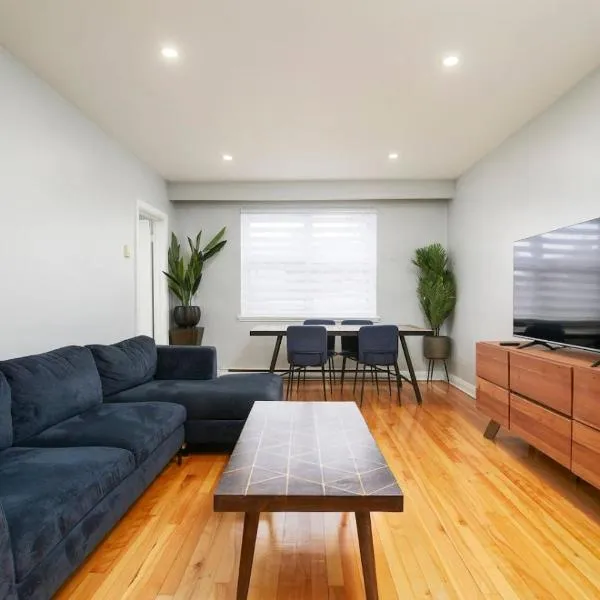 Stunning 2BR on Walkley, hôtel à Montréal