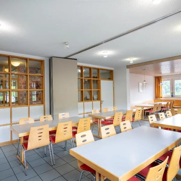 Jugendherberge Burg Rabeneck Pforzheim, khách sạn ở Pforzheim