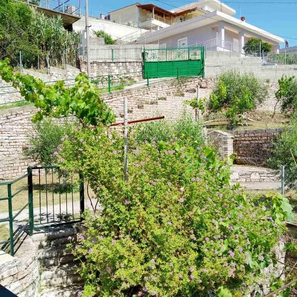 Spiros House, hotel in Vrion