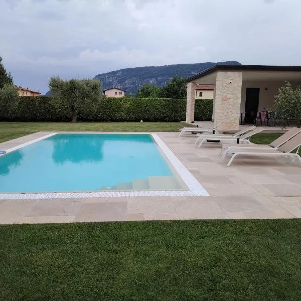 B&B El Rocol, hotel in Garda