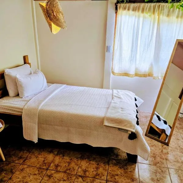 Canto del Tucán Lodge and Farm、ゴルフィトのホテル