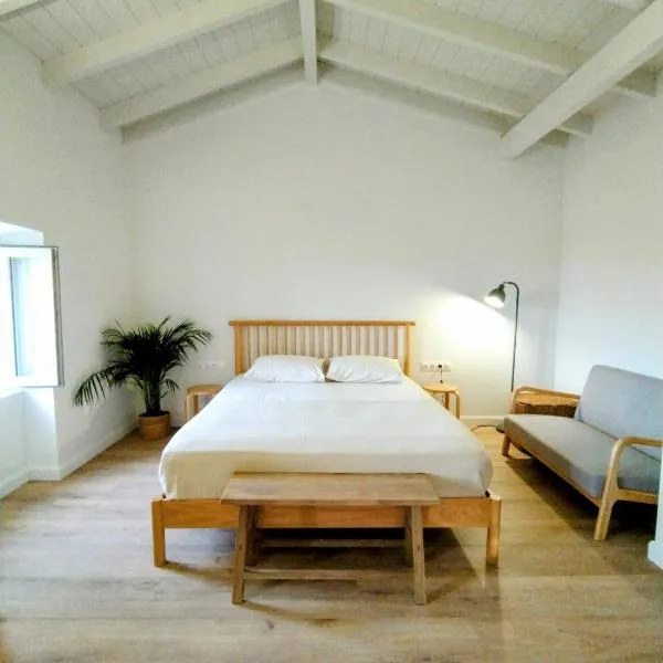 Olive Grove boutique studio, hotel v destinaci Áyios Pandeleḯmon
