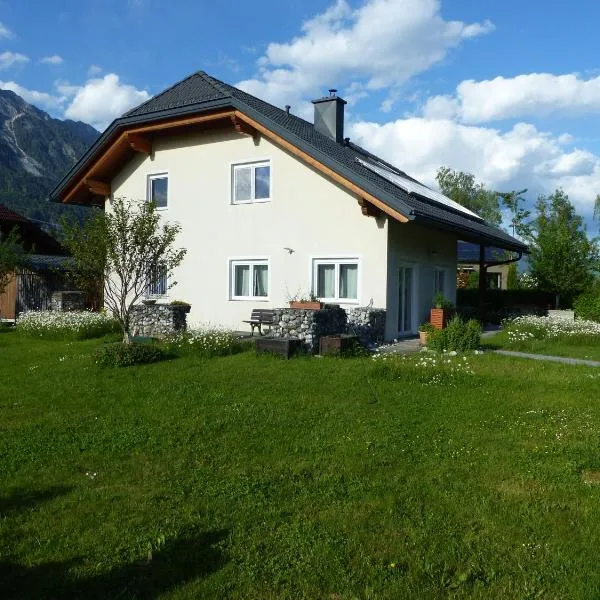 Haus Ertel, hotel v Hermagoru