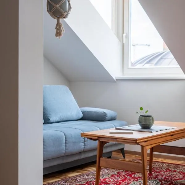 Bright Central Secret Spot Griesplatz plus parking, hotel en Graz