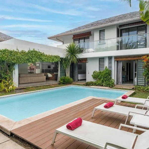 Villa Tipik - West Coast, Private Villas Resort, hotel in Rivière Noire