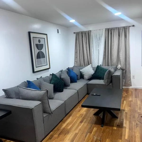 Urban beautiful home Jersey City 15 mins from NYC 15 mins from Newark airport, hotel in Jersey City