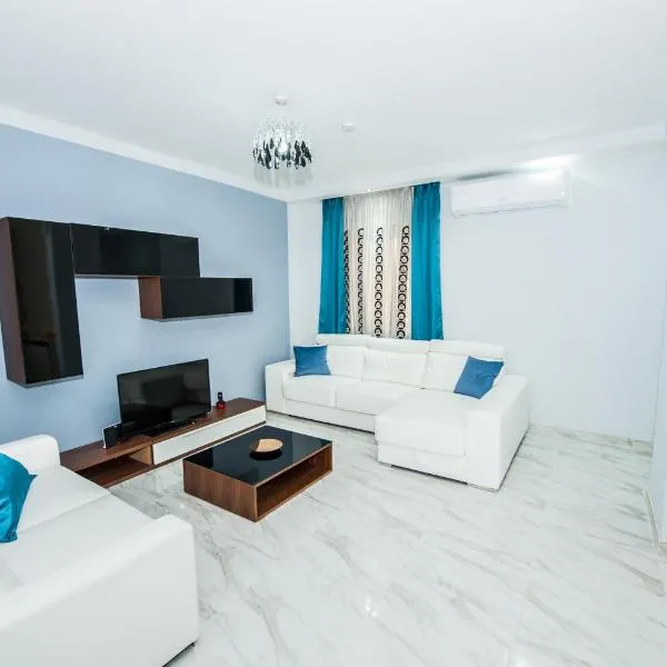 The Waves holiday apartment, hotel in Marsaxlokk