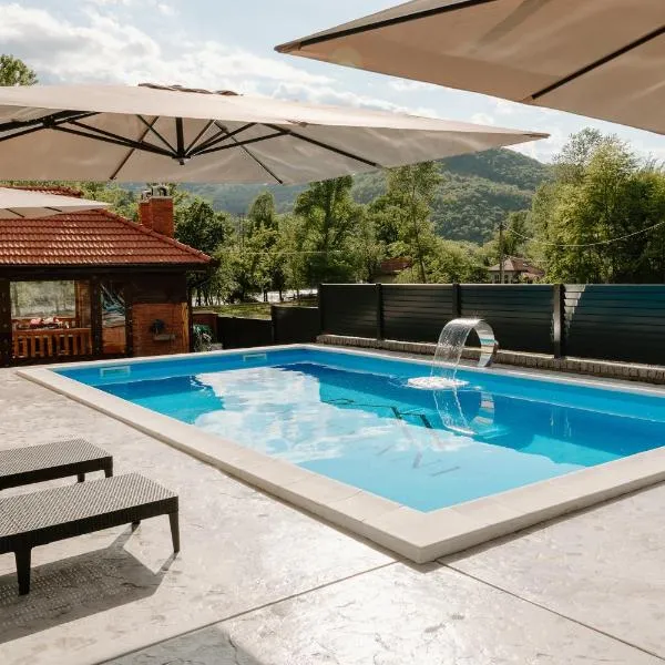 Apartmani Dejavu na Drini, hotel v destinaci Ljubovija