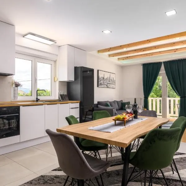 Divine Apartment Drnis - "Modern comfort at the gateway to Krka National Park", hotel v destinácii Drniš