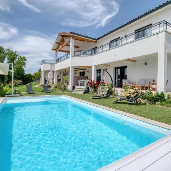 Coteaux en Vue, hotel v destinaci Aureville