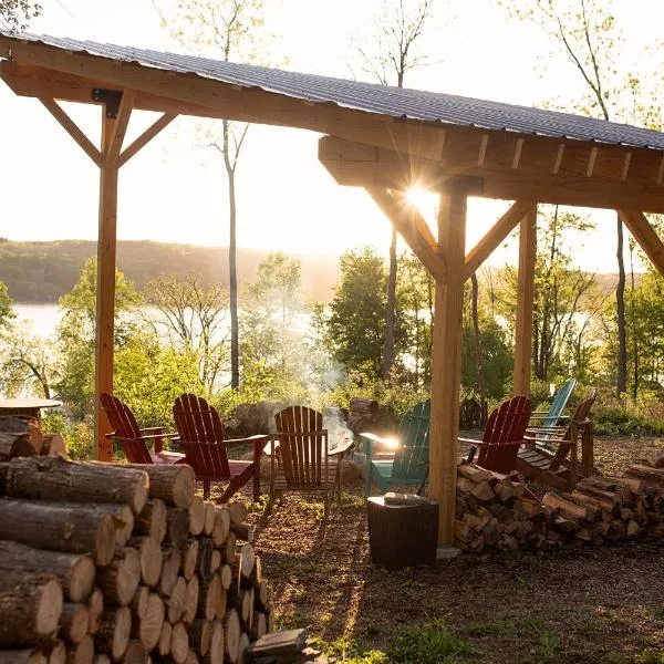 Conesus Lake Glamping With A View, hotel in Conesus