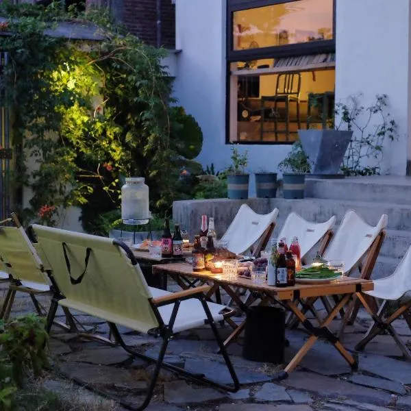 婺源枫树底下民宿 Under The Maple Tree, hotel in Wuyuan